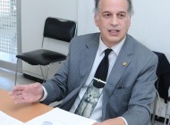 Moodle, la plataforma educativa gratuita y libre más extendida en el mundo para la enseñaza en línea, ha sido traducida al idioma español, en su versión mexicana, por un académico de la UNAM. Moodle, la plataforma educativa gratuita y libre más extendida en el mundo para la enseñaza en línea, ha sido traducida al idioma español, en su versión mexicana, por un académico de la UNAM.
